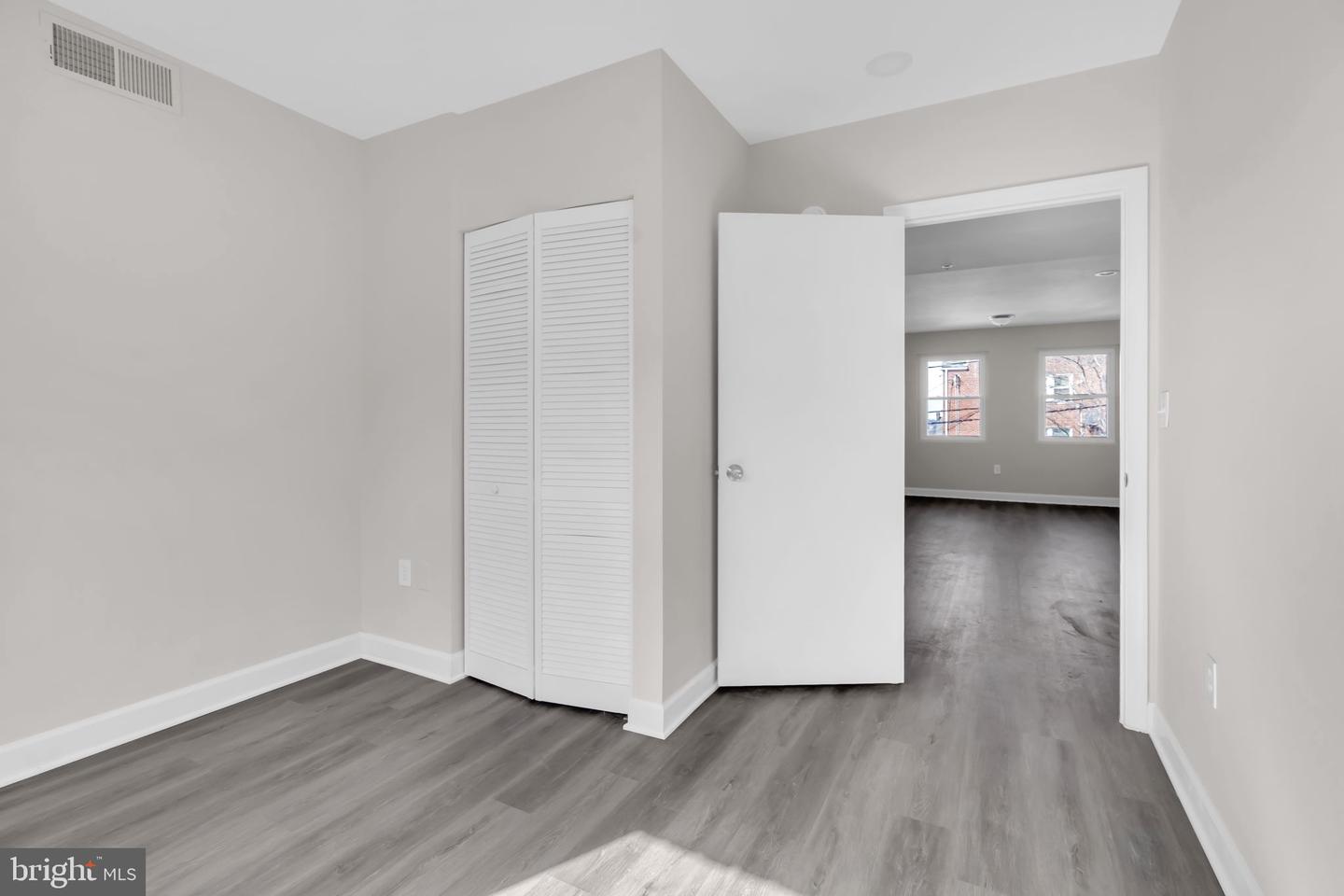 1800 28TH PL SE #201, WASHINGTON, District Of Columbia 20020, 3 Bedrooms Bedrooms, ,2 BathroomsBathrooms,Residential,For sale,1800 28TH PL SE #201,DCDC2247008 MLS # DCDC2247008