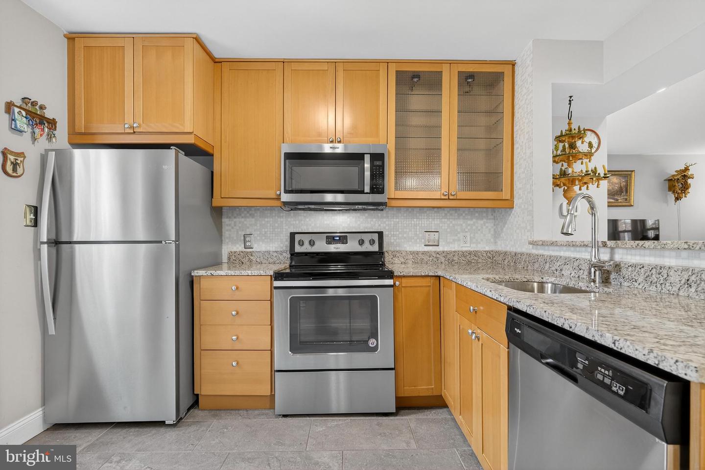 1407 E ABINGDON DR #1, ALEXANDRIA, Virginia 22314, 1 Bedroom Bedrooms, 5 Rooms Rooms,1 BathroomBathrooms,Residential,For sale,1407 E ABINGDON DR #1,VAAX2054324 MLS # VAAX2054324