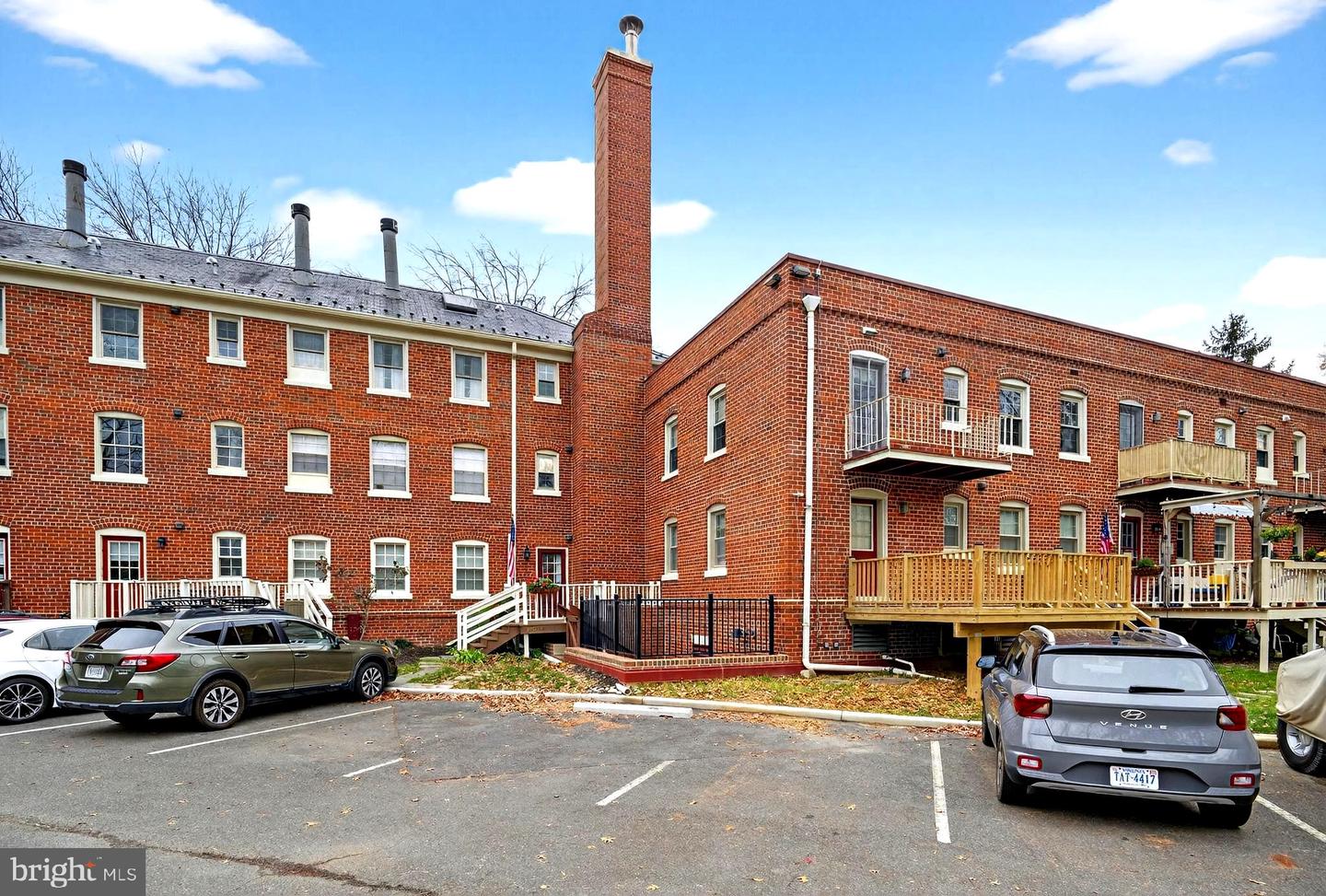 1407 E ABINGDON DR #1, ALEXANDRIA, Virginia 22314, 1 Bedroom Bedrooms, 5 Rooms Rooms,1 BathroomBathrooms,Residential,For sale,1407 E ABINGDON DR #1,VAAX2054324 MLS # VAAX2054324