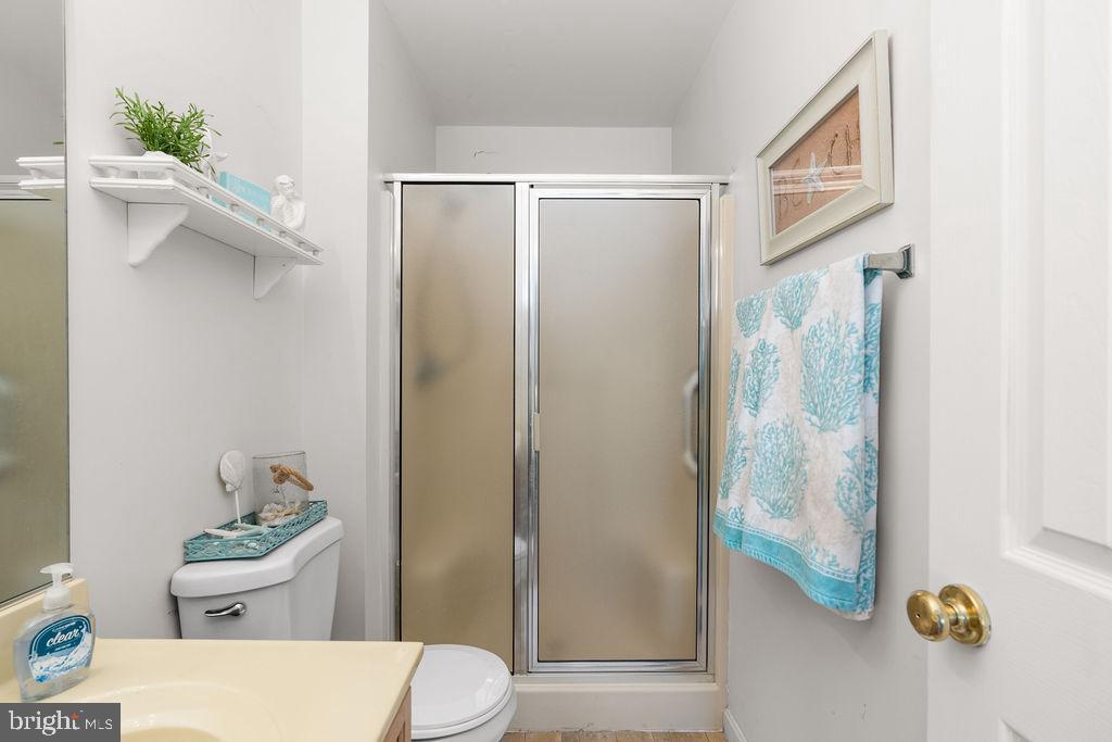 200 5TH ST, COLONIAL BEACH, Virginia 22443, 3 Bedrooms Bedrooms, 5 Rooms Rooms,2 BathroomsBathrooms,Residential,For sale,200 5TH ST,VAWE2010534 MLS # VAWE2010534