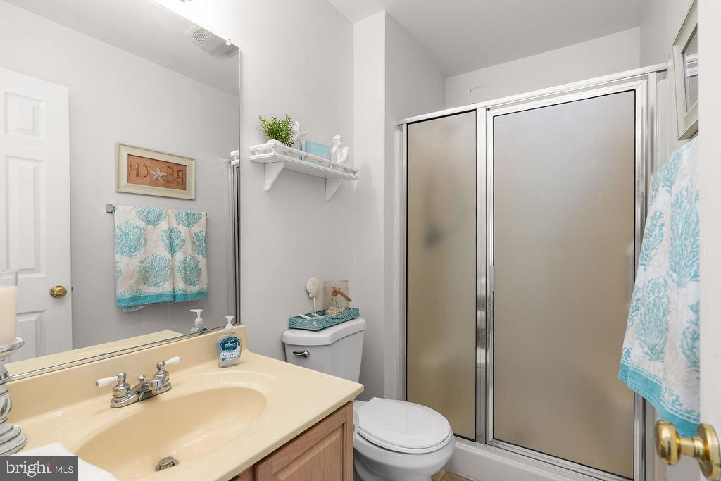 200 5TH ST, COLONIAL BEACH, Virginia 22443, 3 Bedrooms Bedrooms, 5 Rooms Rooms,2 BathroomsBathrooms,Residential,For sale,200 5TH ST,VAWE2010534 MLS # VAWE2010534