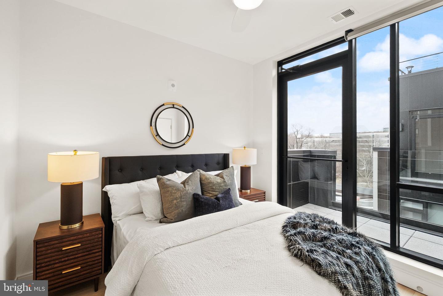 4111 CONNECTICUT AVE NW #PH604, WASHINGTON, District Of Columbia 20008, 2 Bedrooms Bedrooms, ,2 BathroomsBathrooms,Residential,For sale,4111 CONNECTICUT AVE NW #PH604,DCDC2247040 MLS # DCDC2247040