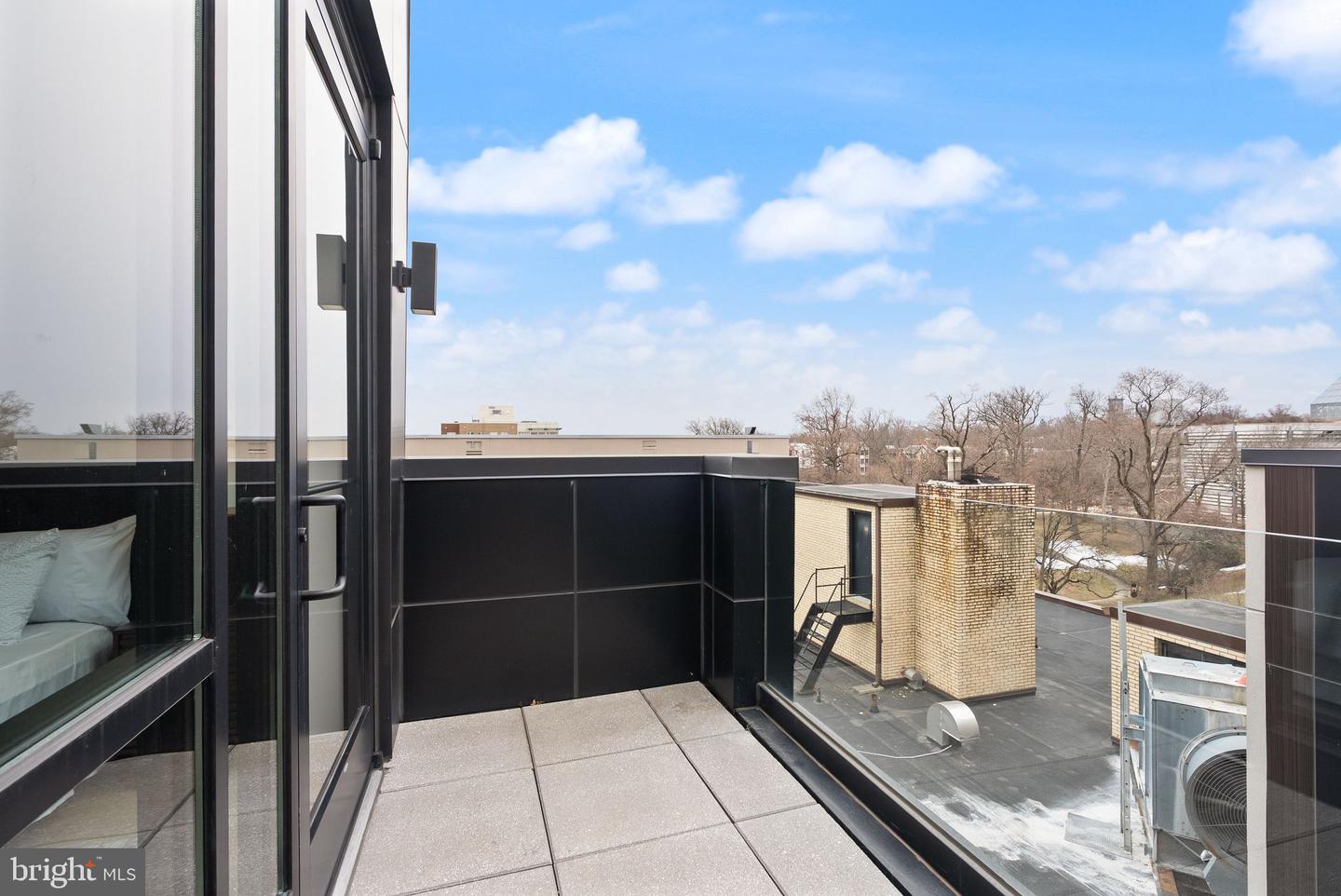 4111 CONNECTICUT AVE NW #PH604, WASHINGTON, District Of Columbia 20008, 2 Bedrooms Bedrooms, ,2 BathroomsBathrooms,Residential,For sale,4111 CONNECTICUT AVE NW #PH604,DCDC2247040 MLS # DCDC2247040