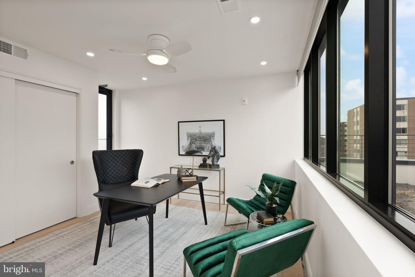 4111 CONNECTICUT AVE NW #PH604, WASHINGTON, District Of Columbia 20008, 2 Bedrooms Bedrooms, ,2 BathroomsBathrooms,Residential,For sale,4111 CONNECTICUT AVE NW #PH604,DCDC2247040 MLS # DCDC2247040