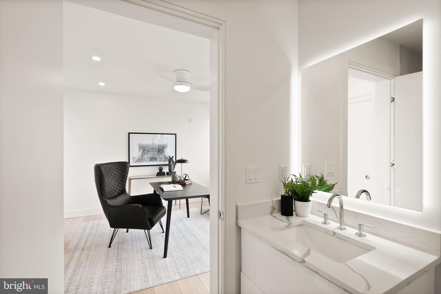 4111 CONNECTICUT AVE NW #PH604, WASHINGTON, District Of Columbia 20008, 2 Bedrooms Bedrooms, ,2 BathroomsBathrooms,Residential,For sale,4111 CONNECTICUT AVE NW #PH604,DCDC2247040 MLS # DCDC2247040