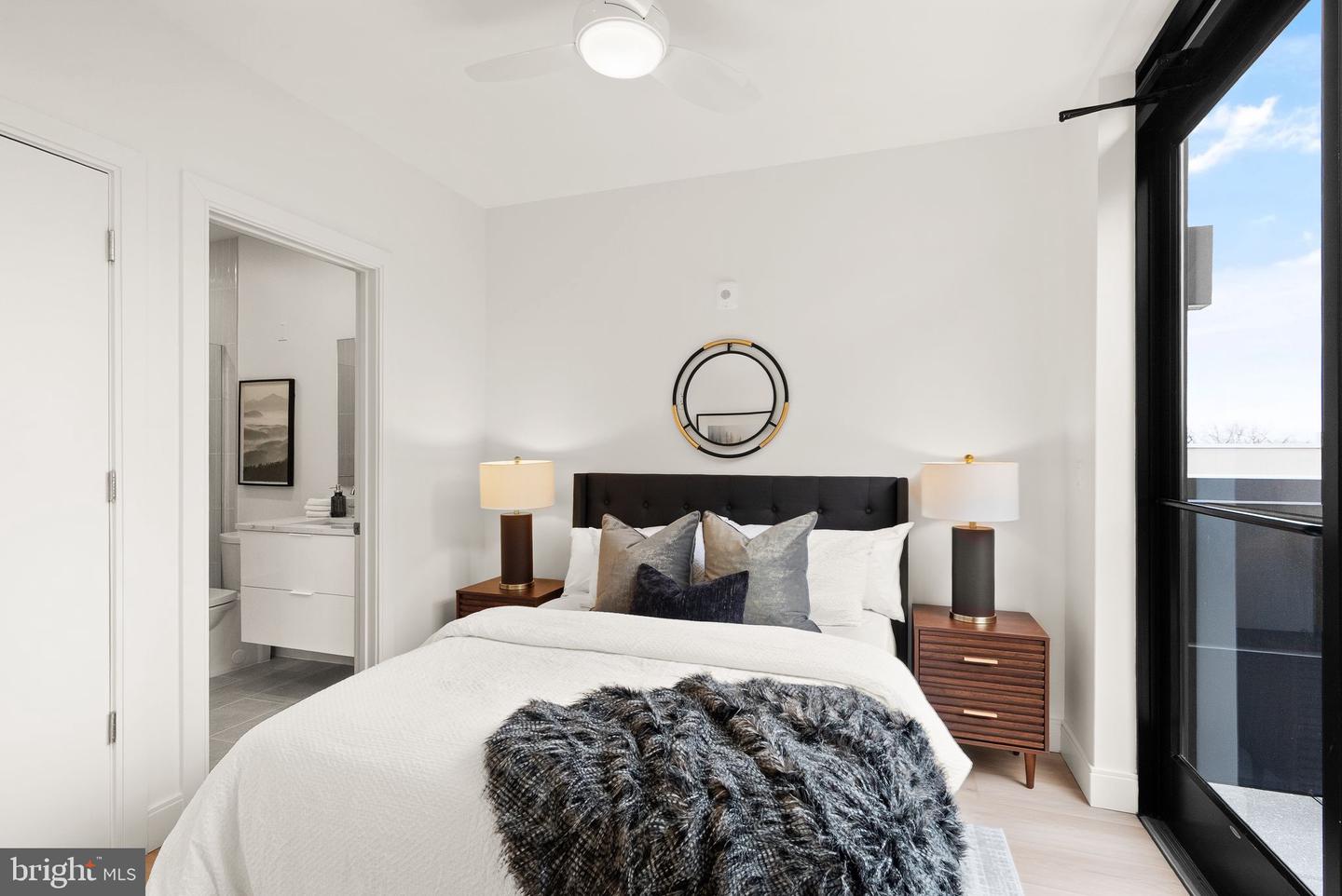 4111 CONNECTICUT AVE NW #PH604, WASHINGTON, District Of Columbia 20008, 2 Bedrooms Bedrooms, ,2 BathroomsBathrooms,Residential,For sale,4111 CONNECTICUT AVE NW #PH604,DCDC2247040 MLS # DCDC2247040