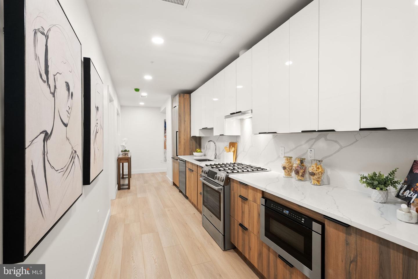 4111 CONNECTICUT AVE NW #103, WASHINGTON, District Of Columbia 20008, 2 Bedrooms Bedrooms, ,2 BathroomsBathrooms,Residential,For sale,4111 CONNECTICUT AVE NW #103,DCDC2247044 MLS # DCDC2247044