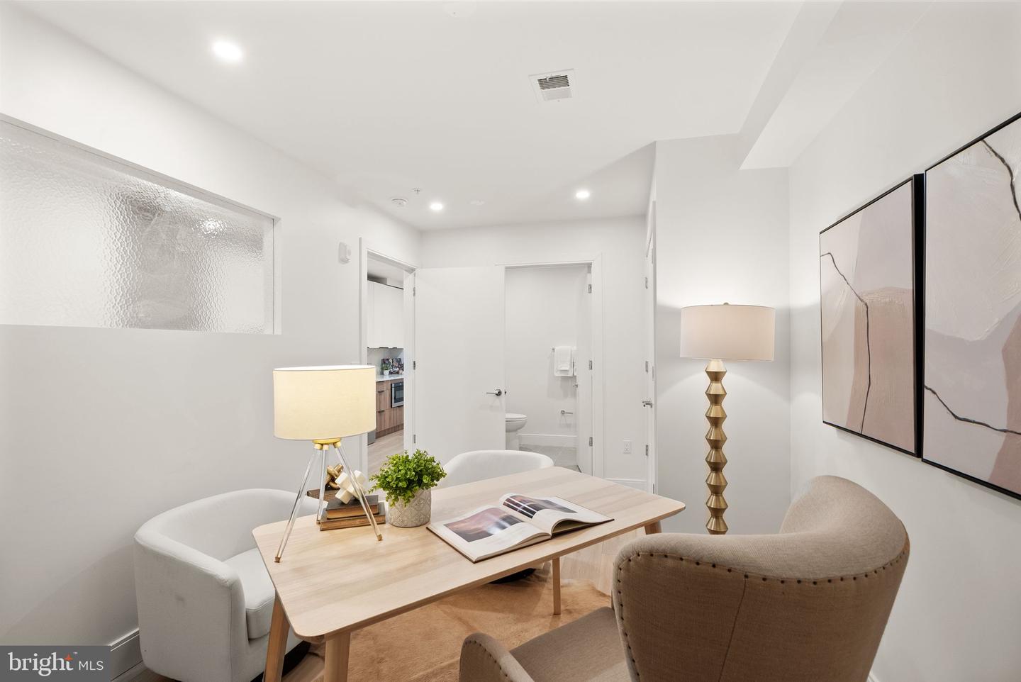 4111 CONNECTICUT AVE NW #103, WASHINGTON, District Of Columbia 20008, 2 Bedrooms Bedrooms, ,2 BathroomsBathrooms,Residential,For sale,4111 CONNECTICUT AVE NW #103,DCDC2247044 MLS # DCDC2247044