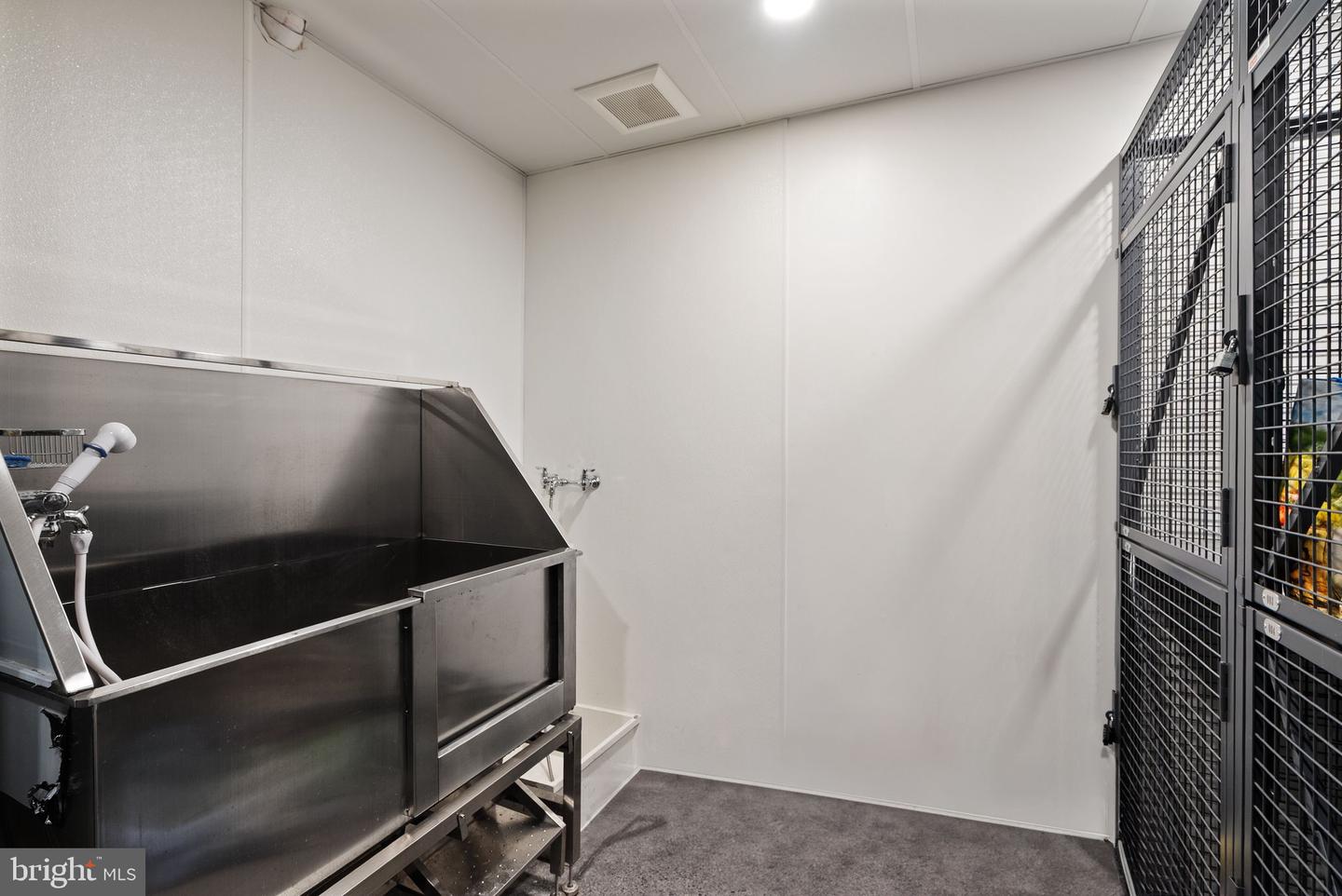 4111 CONNECTICUT AVE NW #103, WASHINGTON, District Of Columbia 20008, 2 Bedrooms Bedrooms, ,2 BathroomsBathrooms,Residential,For sale,4111 CONNECTICUT AVE NW #103,DCDC2247044 MLS # DCDC2247044