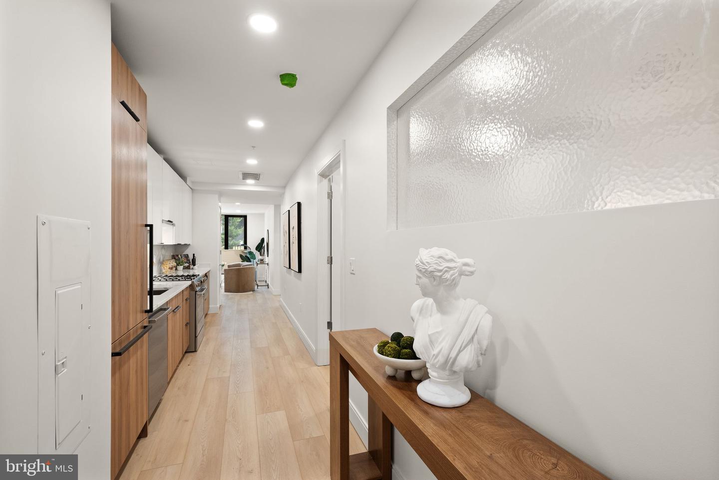 4111 CONNECTICUT AVE NW #103, WASHINGTON, District Of Columbia 20008, 2 Bedrooms Bedrooms, ,2 BathroomsBathrooms,Residential,For sale,4111 CONNECTICUT AVE NW #103,DCDC2247044 MLS # DCDC2247044