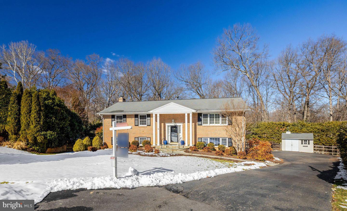 1700 HUNTS END CT, VIENNA, Virginia 22182, 4 Bedrooms Bedrooms, ,3 BathroomsBathrooms,Residential,For sale,1700 HUNTS END CT,VAFX2292032 MLS # VAFX2292032