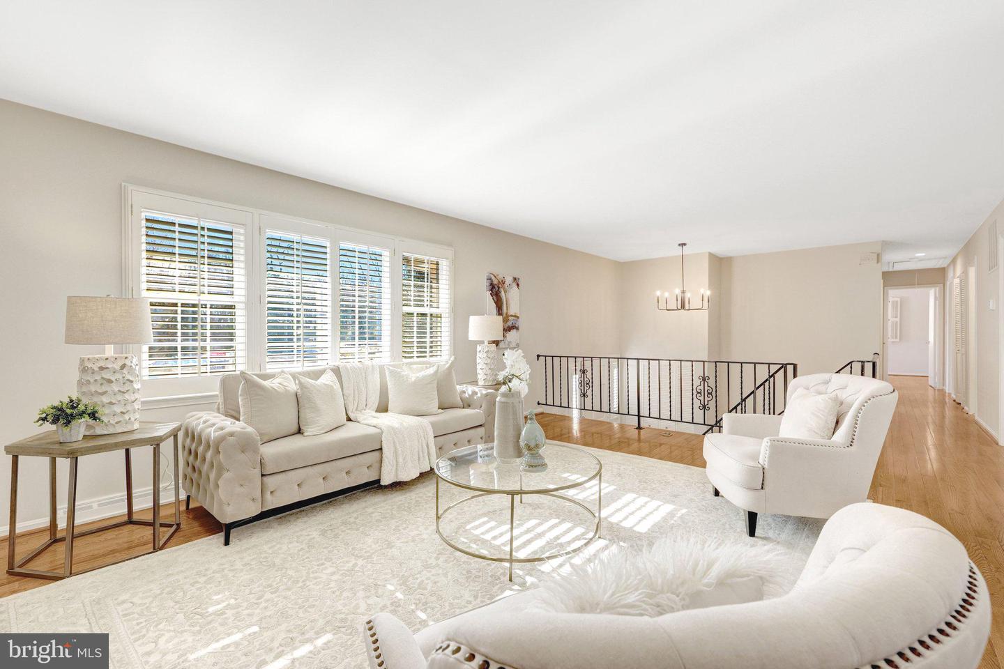 1700 HUNTS END CT, VIENNA, Virginia 22182, 4 Bedrooms Bedrooms, ,3 BathroomsBathrooms,Residential,For sale,1700 HUNTS END CT,VAFX2292032 MLS # VAFX2292032