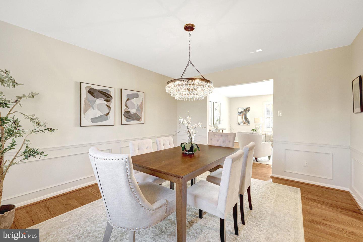 1700 HUNTS END CT, VIENNA, Virginia 22182, 4 Bedrooms Bedrooms, ,3 BathroomsBathrooms,Residential,For sale,1700 HUNTS END CT,VAFX2292032 MLS # VAFX2292032