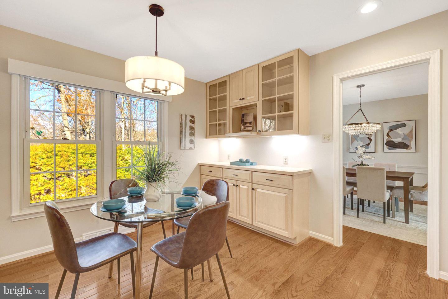 1700 HUNTS END CT, VIENNA, Virginia 22182, 4 Bedrooms Bedrooms, ,3 BathroomsBathrooms,Residential,For sale,1700 HUNTS END CT,VAFX2292032 MLS # VAFX2292032