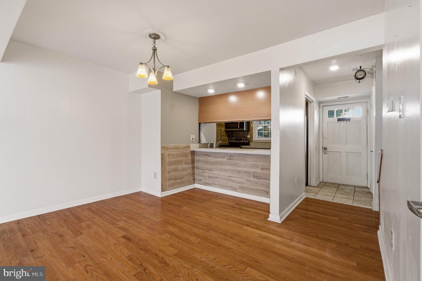 6149 STRASBURG DR, CENTREVILLE, Virginia 20121, 2 Bedrooms Bedrooms, ,1 BathroomBathrooms,Residential,For sale,6149 STRASBURG DR,VAFX2292052 MLS # VAFX2292052 6149 STRASBURG DR, CENTREVILLE, Virginia 20121, 2 Bedrooms Bedrooms, ,1 BathroomBathrooms,Residential,For sale,6149 STRASBURG DR,VAFX2292052 MLS # VAFX2292052