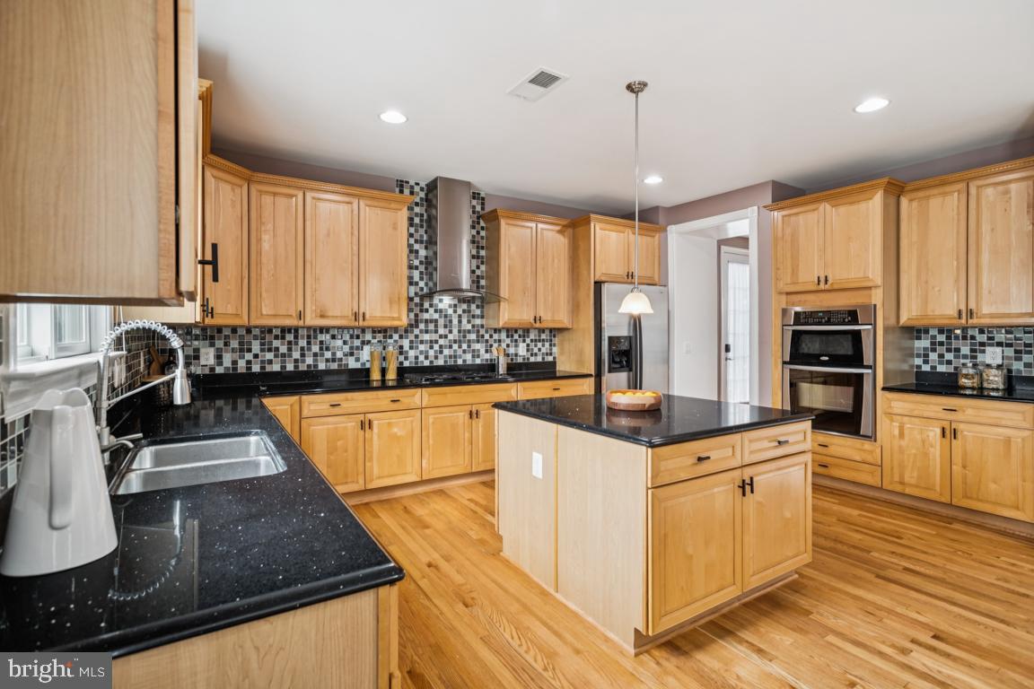 41881 REDGATE WAY, ASHBURN, Virginia 20148, 5 Bedrooms Bedrooms, ,3 BathroomsBathrooms,Residential,For sale,41881 REDGATE WAY,VALO2116384 MLS # VALO2116384