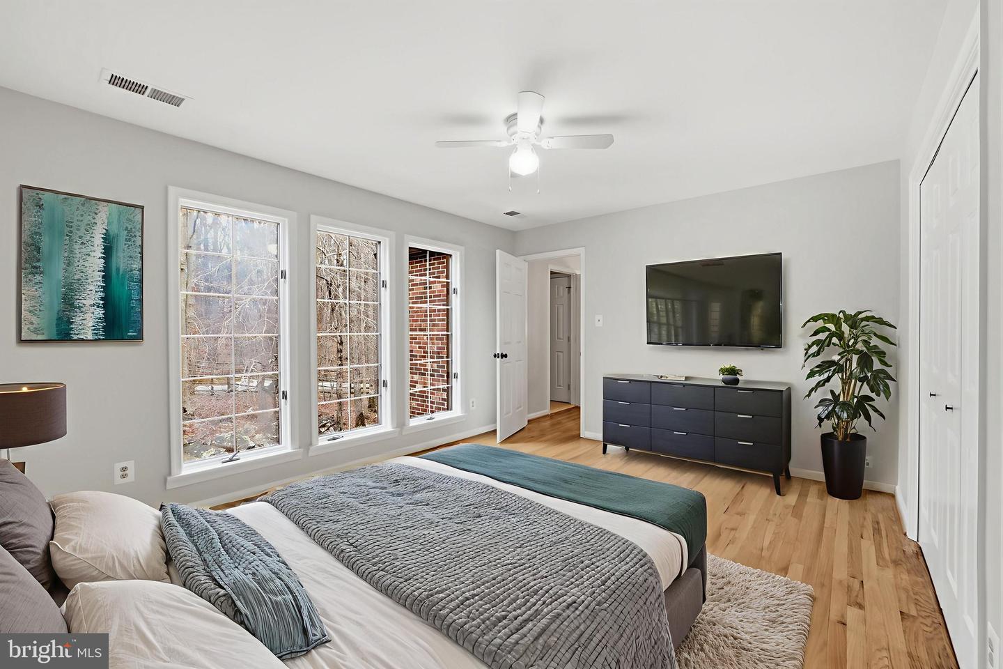 11480 ROBERT STEPHENS DR, FAIRFAX STATION, Virginia 22039, 4 Bedrooms Bedrooms, 18 Rooms Rooms,3 BathroomsBathrooms,Residential,For sale,11480 ROBERT STEPHENS DR,VAFX2292062 MLS # VAFX2292062