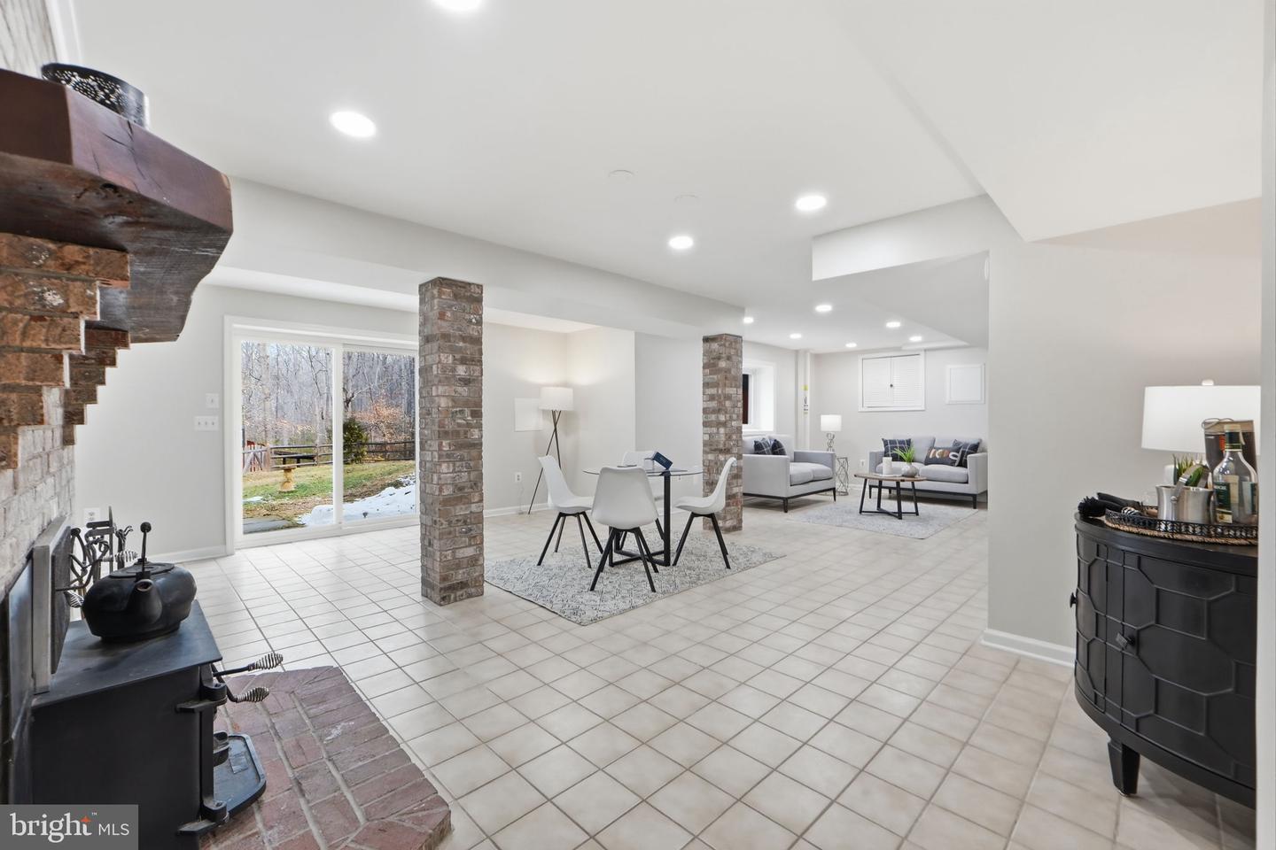 11480 ROBERT STEPHENS DR, FAIRFAX STATION, Virginia 22039, 4 Bedrooms Bedrooms, 18 Rooms Rooms,3 BathroomsBathrooms,Residential,For sale,11480 ROBERT STEPHENS DR,VAFX2292062 MLS # VAFX2292062