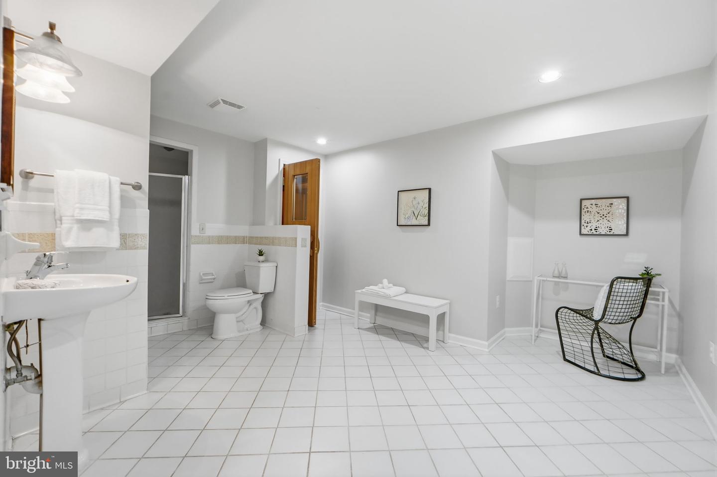 11480 ROBERT STEPHENS DR, FAIRFAX STATION, Virginia 22039, 4 Bedrooms Bedrooms, 18 Rooms Rooms,3 BathroomsBathrooms,Residential,For sale,11480 ROBERT STEPHENS DR,VAFX2292062 MLS # VAFX2292062