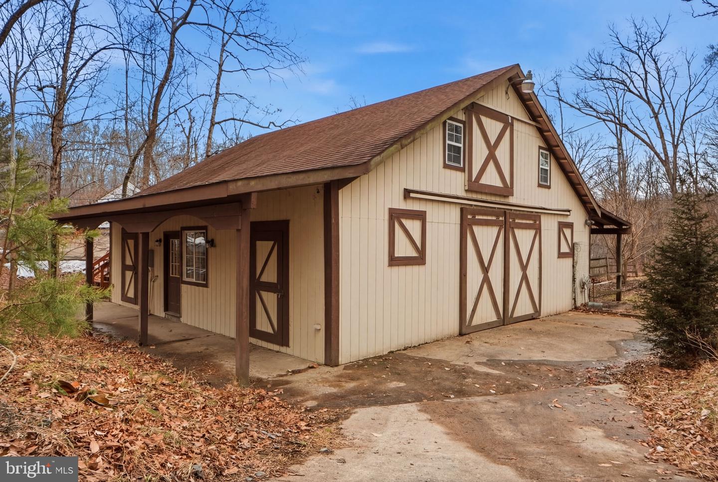 11480 ROBERT STEPHENS DR, FAIRFAX STATION, Virginia 22039, 4 Bedrooms Bedrooms, 18 Rooms Rooms,3 BathroomsBathrooms,Residential,For sale,11480 ROBERT STEPHENS DR,VAFX2292062 MLS # VAFX2292062