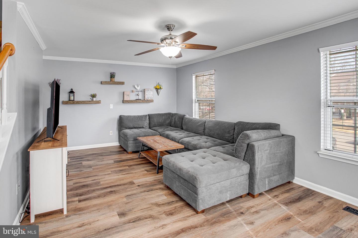 7945 GUNSTON WOODS PL, LORTON, Virginia 22079, 3 Bedrooms Bedrooms, ,3 BathroomsBathrooms,Residential,For sale,7945 GUNSTON WOODS PL,VAFX2292082 MLS # VAFX2292082