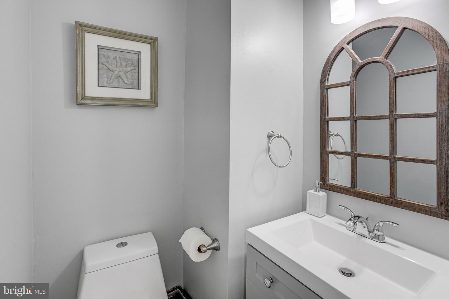 7945 GUNSTON WOODS PL, LORTON, Virginia 22079, 3 Bedrooms Bedrooms, ,3 BathroomsBathrooms,Residential,For sale,7945 GUNSTON WOODS PL,VAFX2292082 MLS # VAFX2292082