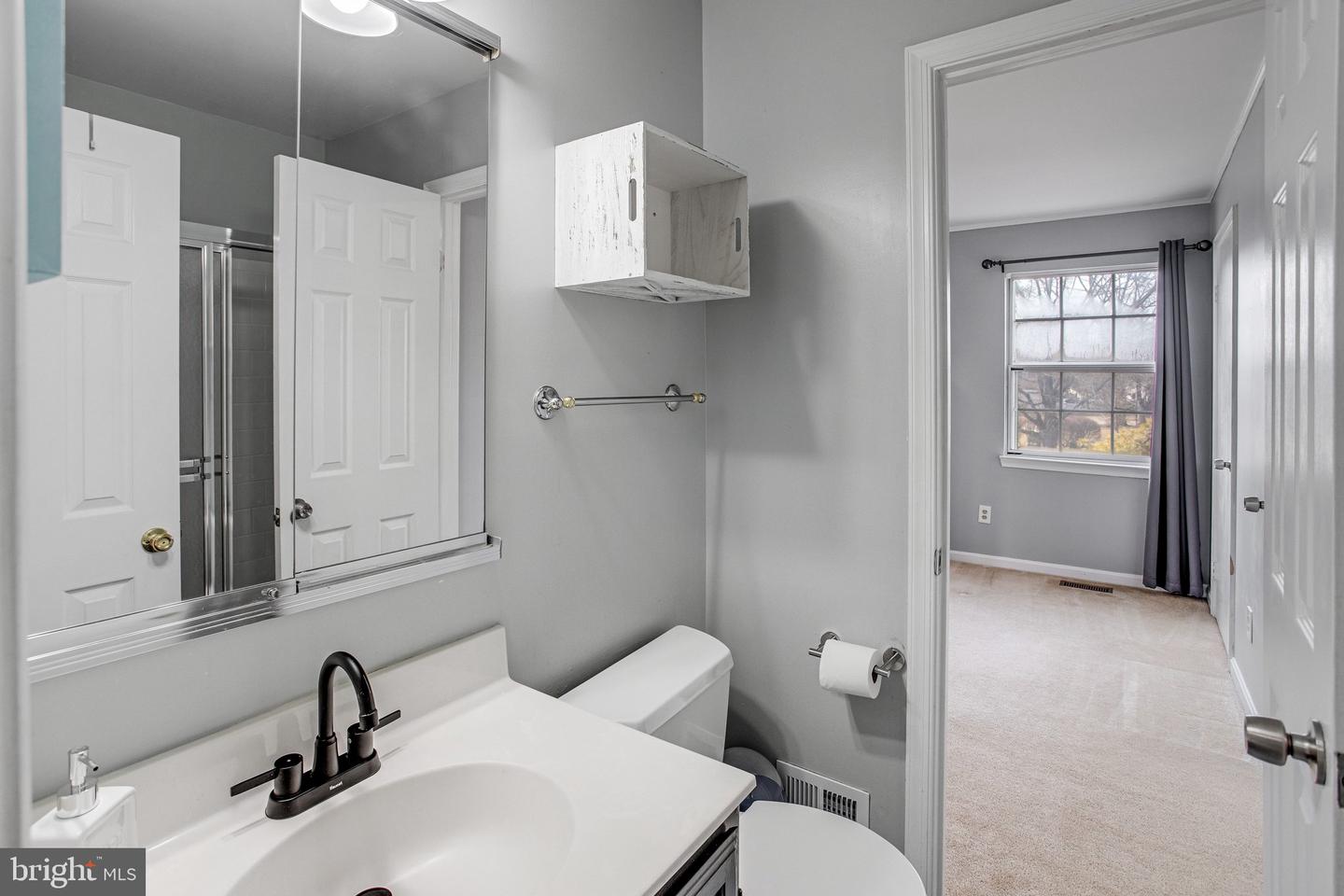 7945 GUNSTON WOODS PL, LORTON, Virginia 22079, 3 Bedrooms Bedrooms, ,3 BathroomsBathrooms,Residential,For sale,7945 GUNSTON WOODS PL,VAFX2292082 MLS # VAFX2292082