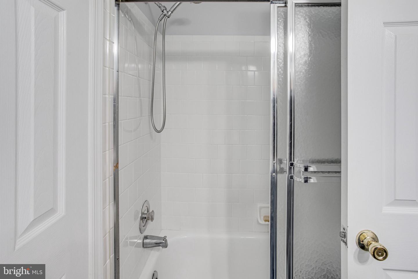 7945 GUNSTON WOODS PL, LORTON, Virginia 22079, 3 Bedrooms Bedrooms, ,3 BathroomsBathrooms,Residential,For sale,7945 GUNSTON WOODS PL,VAFX2292082 MLS # VAFX2292082