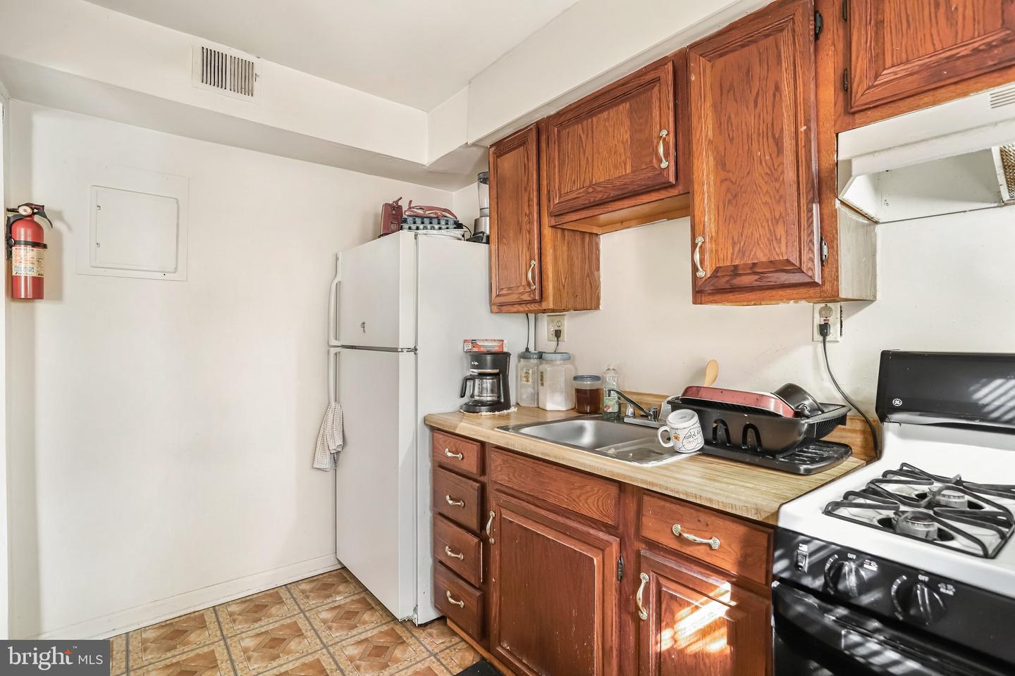 4919 SHERIFF RD NE, WASHINGTON, District Of Columbia 20019, 2 Bedrooms Bedrooms, ,1 BathroomBathrooms,Residential,For sale,4919 SHERIFF RD NE,DCDC2247130 MLS # DCDC2247130