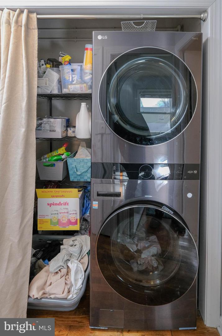 423 SHENANDOAH PL, WINCHESTER, Virginia 22601, 3 Bedrooms Bedrooms, 7 Rooms Rooms,1 BathroomBathrooms,Residential,For sale,423 SHENANDOAH PL,VAWI2010016 MLS # VAWI2010016