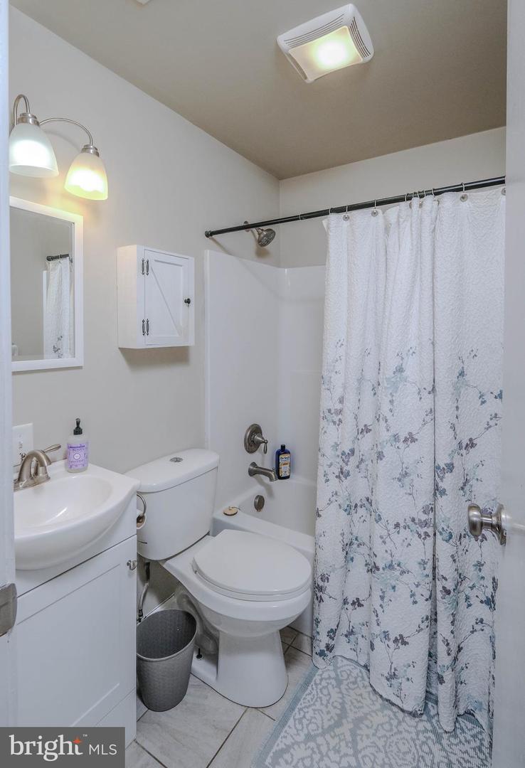 423 SHENANDOAH PL, WINCHESTER, Virginia 22601, 3 Bedrooms Bedrooms, 7 Rooms Rooms,1 BathroomBathrooms,Residential,For sale,423 SHENANDOAH PL,VAWI2010016 MLS # VAWI2010016