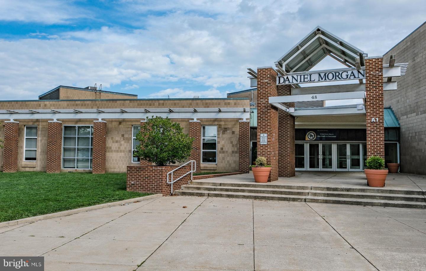 423 SHENANDOAH PL, WINCHESTER, Virginia 22601, 3 Bedrooms Bedrooms, 7 Rooms Rooms,1 BathroomBathrooms,Residential,For sale,423 SHENANDOAH PL,VAWI2010016 MLS # VAWI2010016