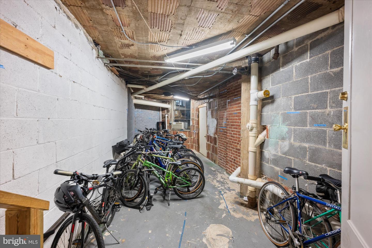 4701 CONNECTICUT AVE NW #105, WASHINGTON, District Of Columbia 20008, 2 Bedrooms Bedrooms, ,2 BathroomsBathrooms,Residential,For sale,4701 CONNECTICUT AVE NW #105,DCDC2247152 MLS # DCDC2247152