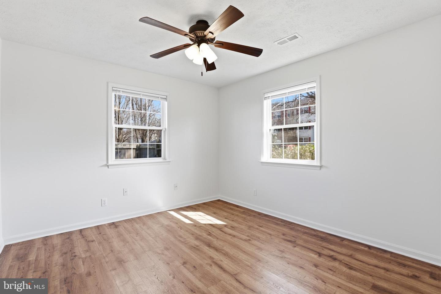 522 CLINT LN, FREDERICKSBURG, Virginia 22405, 3 Bedrooms Bedrooms, ,3 BathroomsBathrooms,Residential,For sale,522 CLINT LN,VAST2046340 MLS # VAST2046340