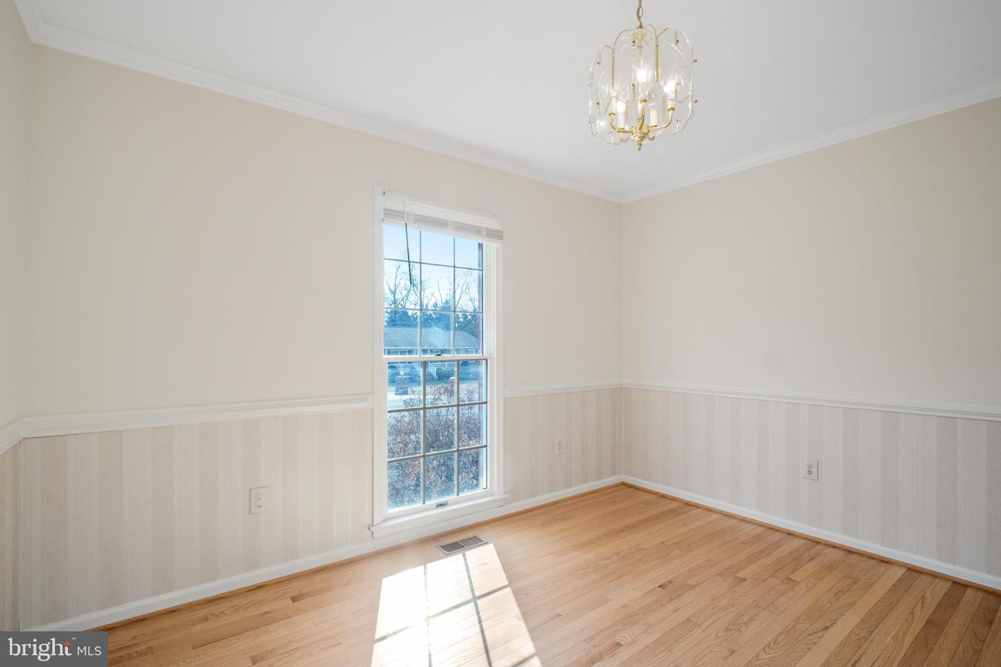 2 JUNIPER CT, FREDERICKSBURG, Virginia 22408, 3 Bedrooms Bedrooms, ,2 BathroomsBathrooms,Residential,For sale,2 JUNIPER CT,VASP2039438 MLS # VASP2039438