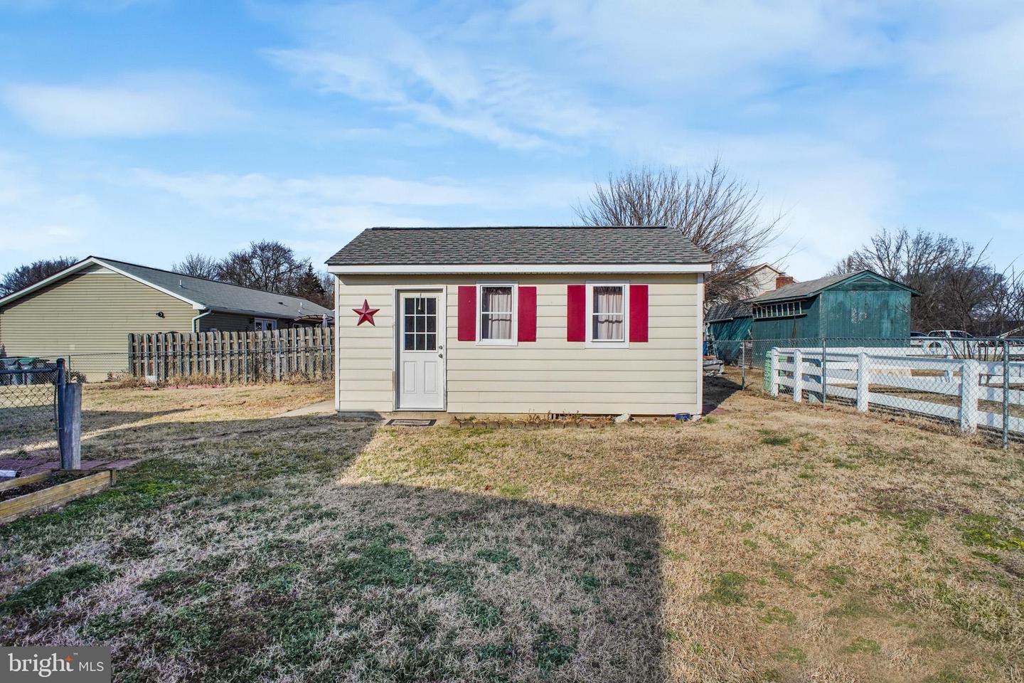 2 JUNIPER CT, FREDERICKSBURG, Virginia 22408, 3 Bedrooms Bedrooms, ,2 BathroomsBathrooms,Residential,For sale,2 JUNIPER CT,VASP2039438 MLS # VASP2039438