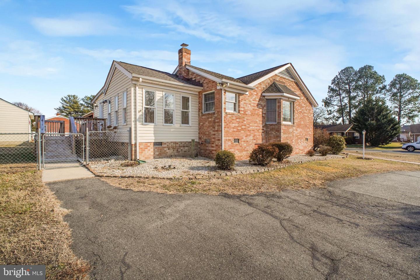 2 JUNIPER CT, FREDERICKSBURG, Virginia 22408, 3 Bedrooms Bedrooms, ,2 BathroomsBathrooms,Residential,For sale,2 JUNIPER CT,VASP2039438 MLS # VASP2039438