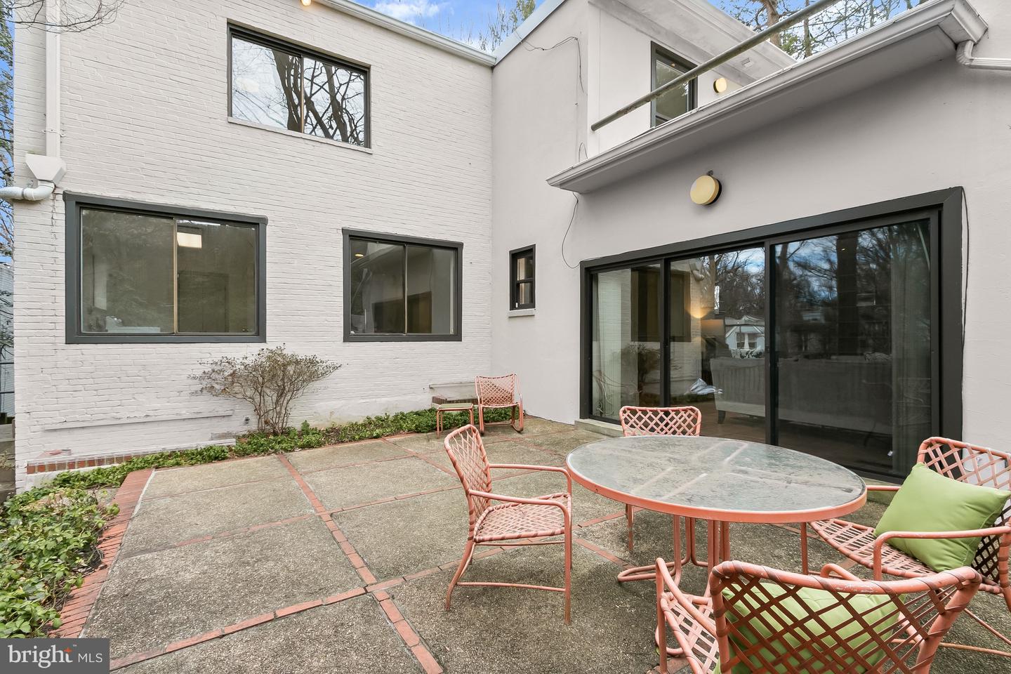 2400 44TH ST NW, WASHINGTON, District Of Columbia 20007, 4 Bedrooms Bedrooms, ,4 BathroomsBathrooms,Residential,For sale,2400 44TH ST NW,DCDC2247394 MLS # DCDC2247394