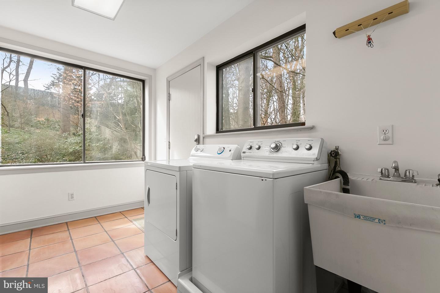 2400 44TH ST NW, WASHINGTON, District Of Columbia 20007, 4 Bedrooms Bedrooms, ,4 BathroomsBathrooms,Residential,For sale,2400 44TH ST NW,DCDC2247394 MLS # DCDC2247394