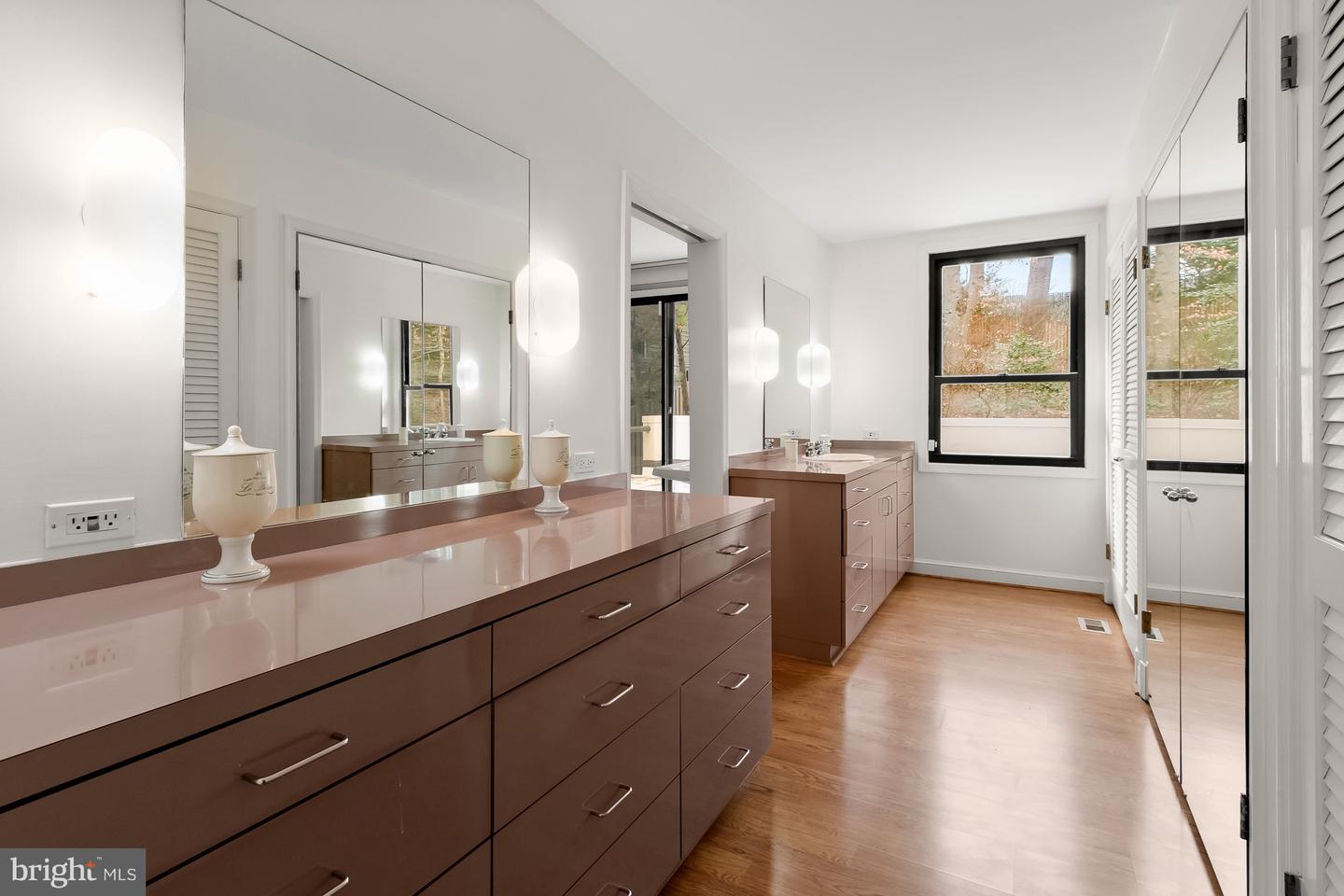 2400 44TH ST NW, WASHINGTON, District Of Columbia 20007, 4 Bedrooms Bedrooms, ,4 BathroomsBathrooms,Residential,For sale,2400 44TH ST NW,DCDC2247394 MLS # DCDC2247394