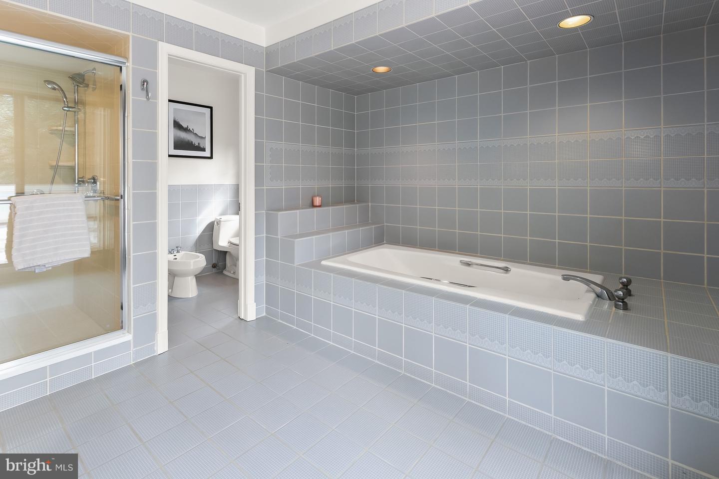 2400 44TH ST NW, WASHINGTON, District Of Columbia 20007, 4 Bedrooms Bedrooms, ,4 BathroomsBathrooms,Residential,For sale,2400 44TH ST NW,DCDC2247394 MLS # DCDC2247394