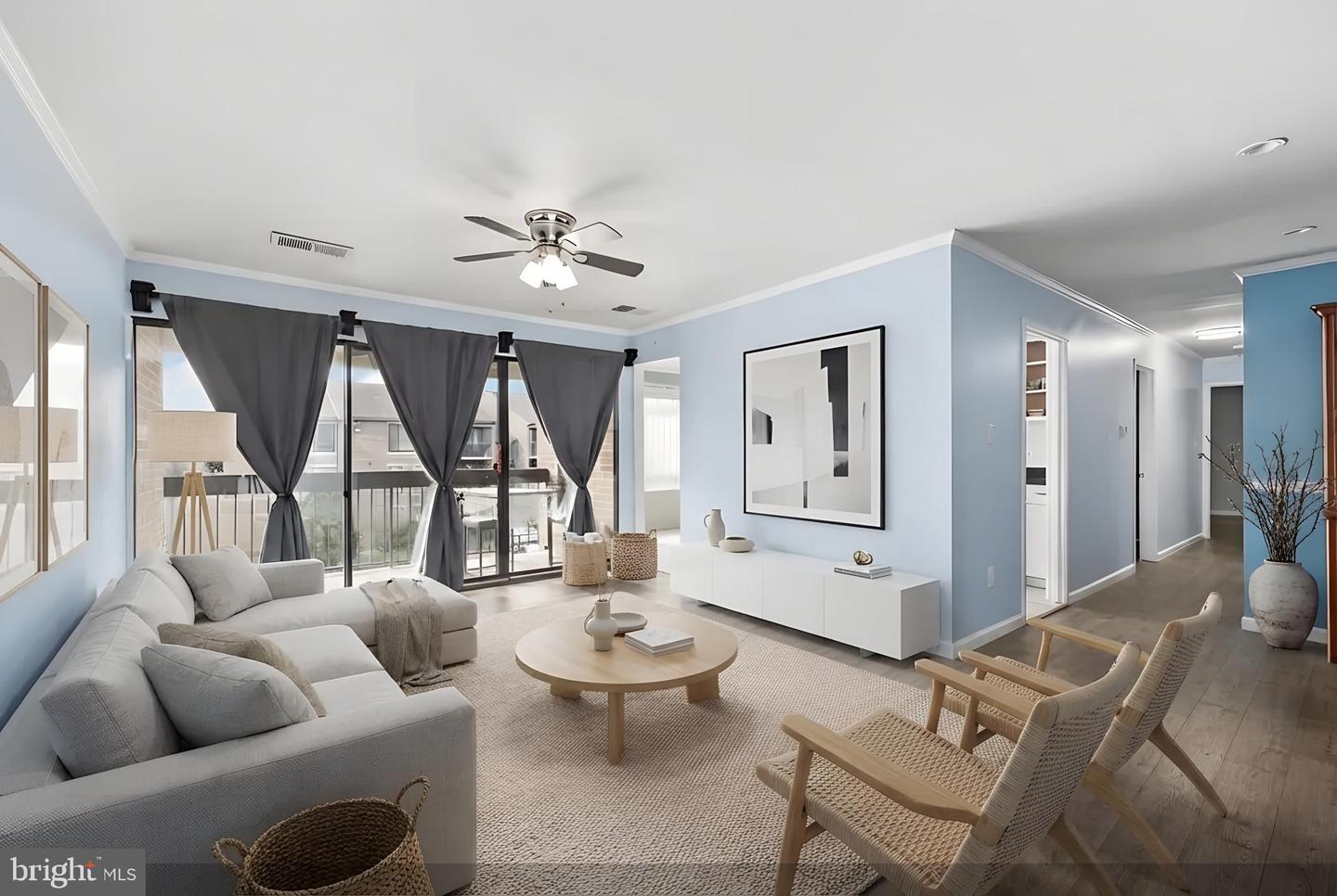 549 FLORIDA AVE #201, HERNDON, Virginia 20170, 2 Bedrooms Bedrooms, ,2 BathroomsBathrooms,Residential,For sale,549 FLORIDA AVE #201,VAFX2292374 MLS # VAFX2292374