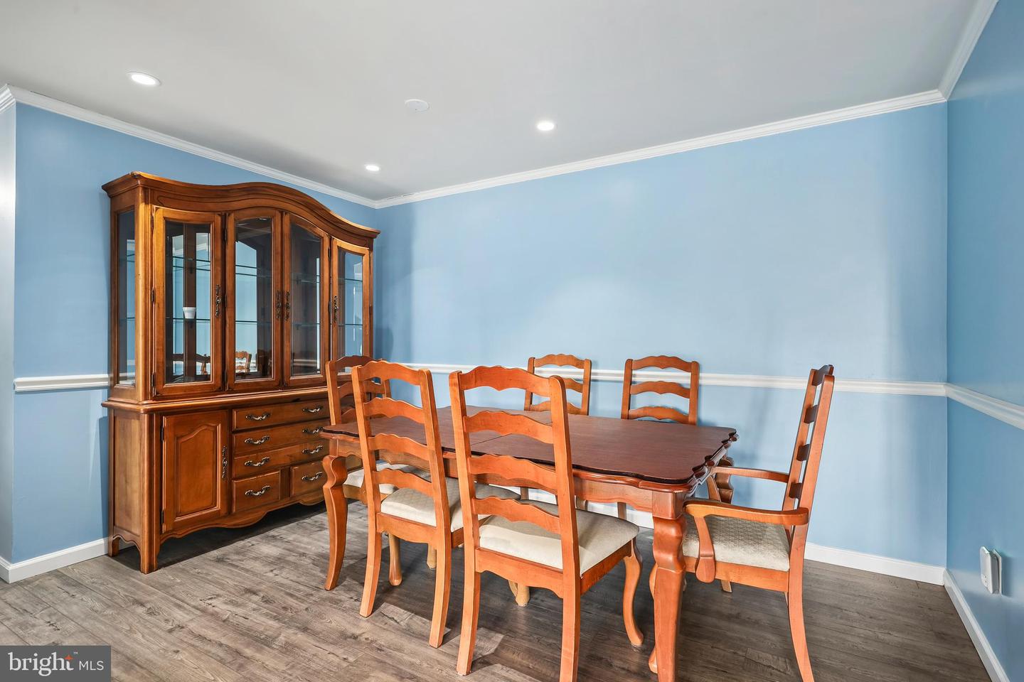 549 FLORIDA AVE #201, HERNDON, Virginia 20170, 2 Bedrooms Bedrooms, ,2 BathroomsBathrooms,Residential,For sale,549 FLORIDA AVE #201,VAFX2292374 MLS # VAFX2292374