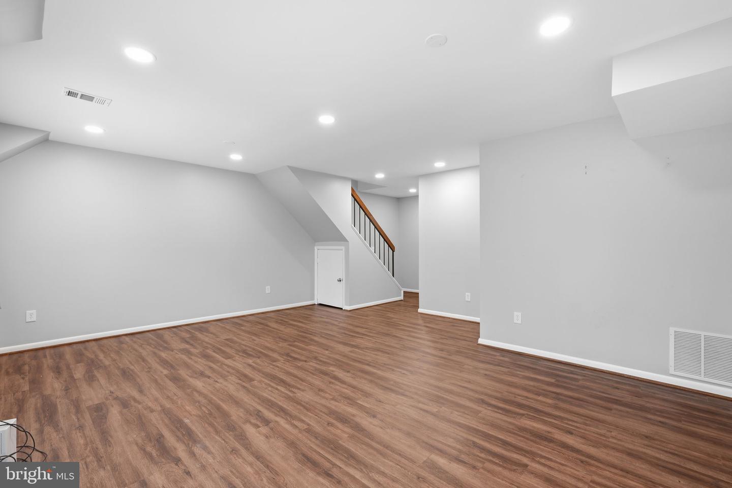 11825 COOPERS CT, RESTON, Virginia 20191, 2 Bedrooms Bedrooms, ,2 BathroomsBathrooms,Residential,For sale,11825 COOPERS CT,VAFX2292456 MLS # VAFX2292456