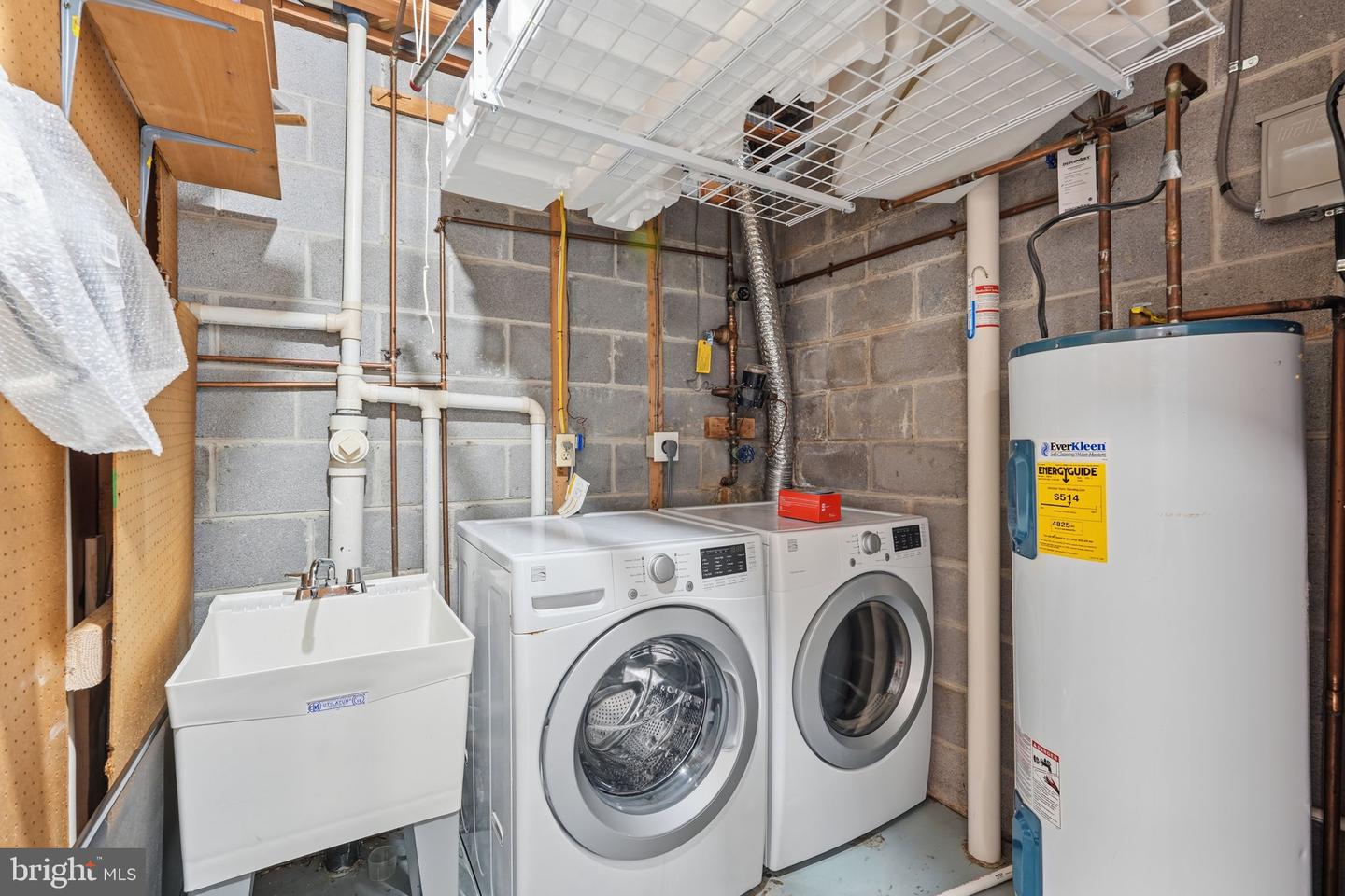 11825 COOPERS CT, RESTON, Virginia 20191, 2 Bedrooms Bedrooms, ,2 BathroomsBathrooms,Residential,For sale,11825 COOPERS CT,VAFX2292456 MLS # VAFX2292456