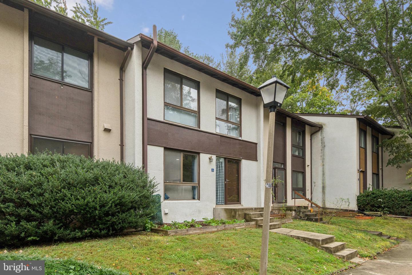 11825 COOPERS CT, RESTON, Virginia 20191, 2 Bedrooms Bedrooms, ,2 BathroomsBathrooms,Residential,For sale,11825 COOPERS CT,VAFX2292456 MLS # VAFX2292456