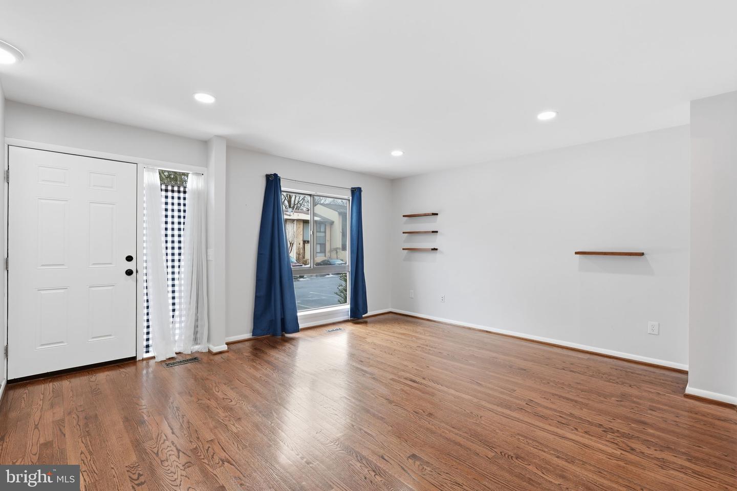 11825 COOPERS CT, RESTON, Virginia 20191, 2 Bedrooms Bedrooms, ,2 BathroomsBathrooms,Residential,For sale,11825 COOPERS CT,VAFX2292456 MLS # VAFX2292456