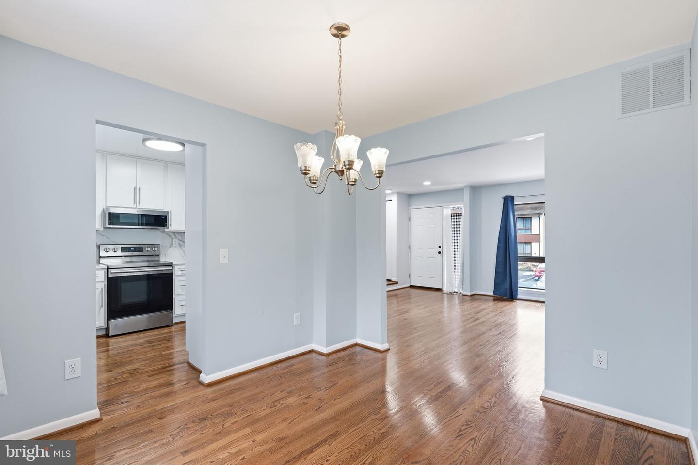 11825 COOPERS CT, RESTON, Virginia 20191, 2 Bedrooms Bedrooms, ,2 BathroomsBathrooms,Residential,For sale,11825 COOPERS CT,VAFX2292456 MLS # VAFX2292456
