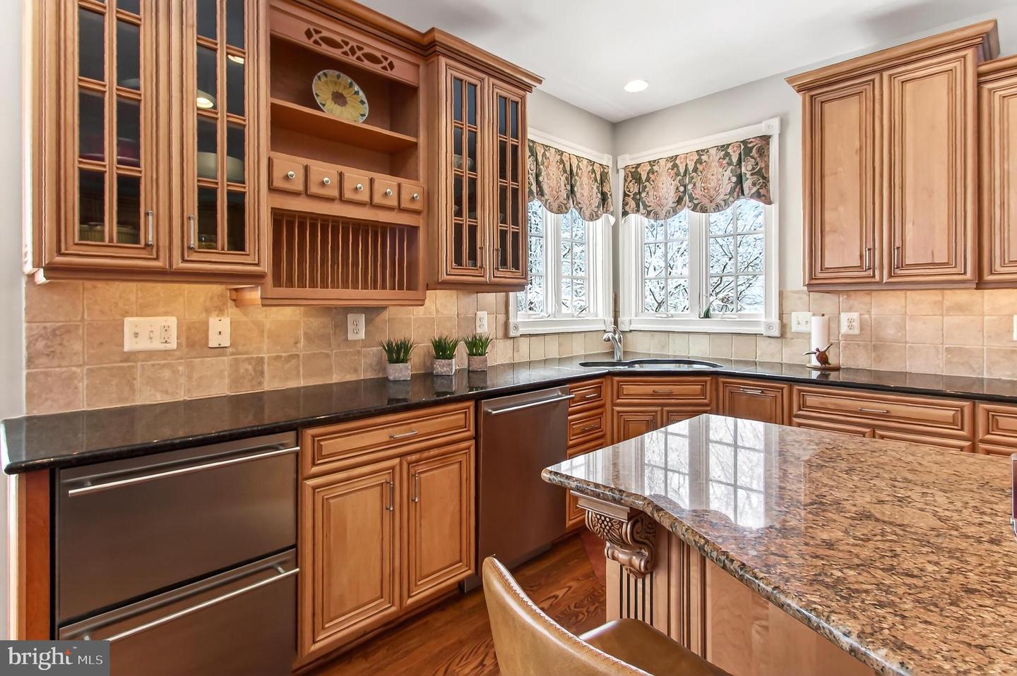 3555 EARLY WOODLAND PL, FAIRFAX, Virginia 22031, 6 Bedrooms Bedrooms, ,5 BathroomsBathrooms,Residential,For sale,3555 EARLY WOODLAND PL,VAFC2007812 MLS # VAFC2007812