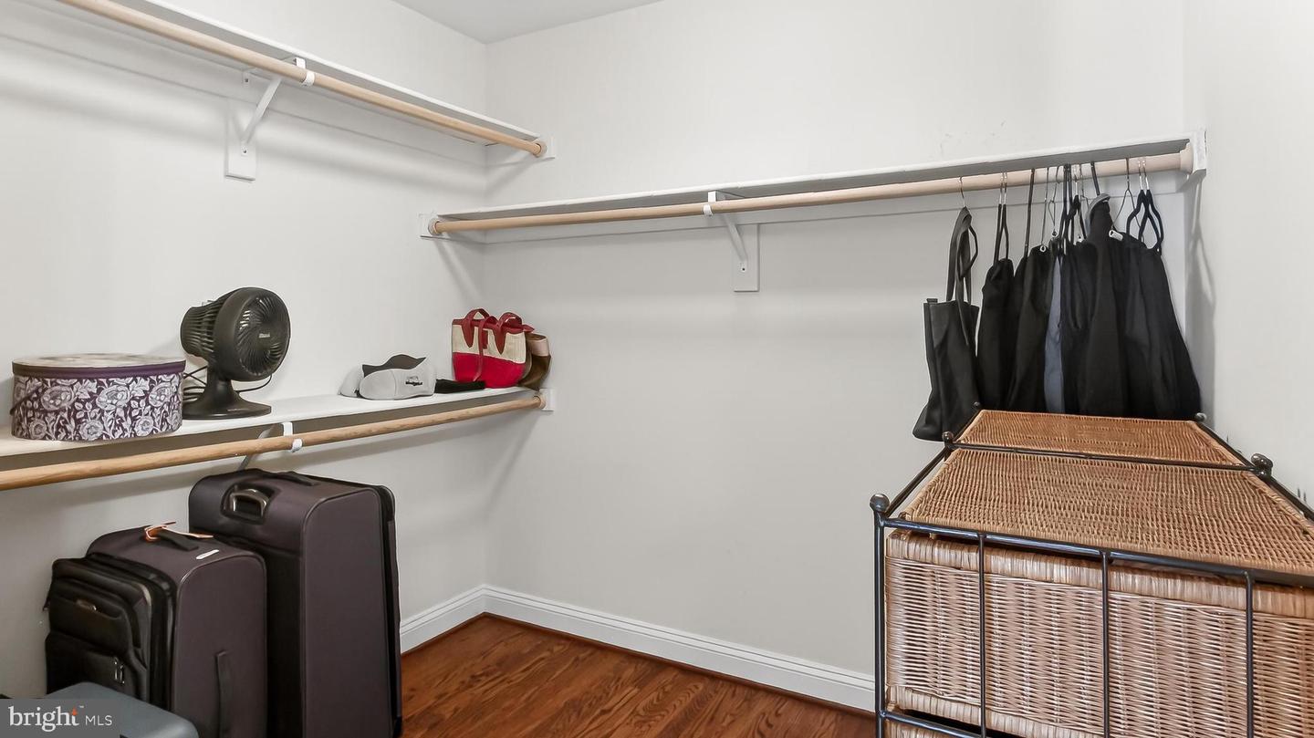 3555 EARLY WOODLAND PL, FAIRFAX, Virginia 22031, 6 Bedrooms Bedrooms, ,5 BathroomsBathrooms,Residential,For sale,3555 EARLY WOODLAND PL,VAFC2007812 MLS # VAFC2007812